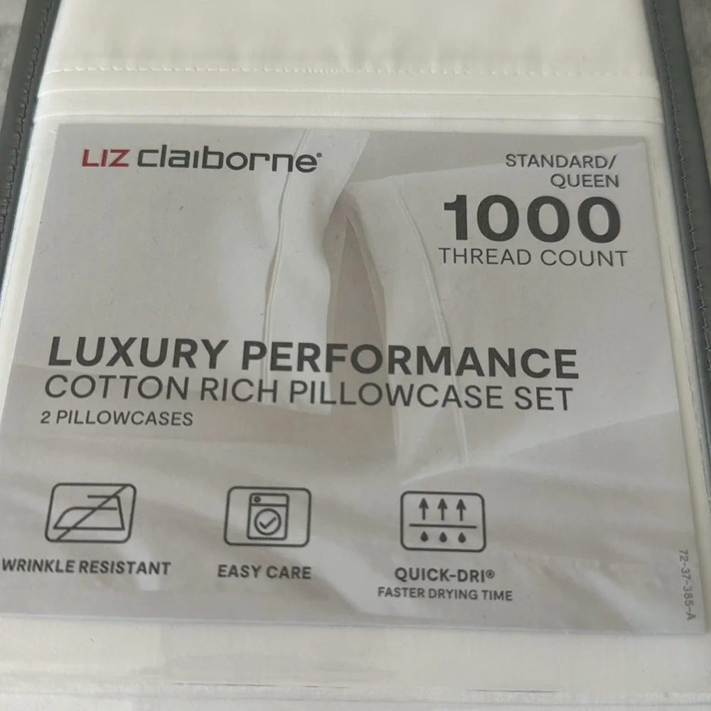 Liz Claiborne Lux Performance 1000tc Pillowcases Standard /Queen Bright White